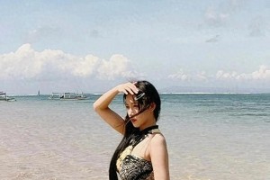 程潇海边写真：性感清纯融合，展现自信魅力