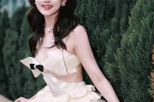 李艺彤拒绝房琪鸡汤 直言赚钱为买动漫周边